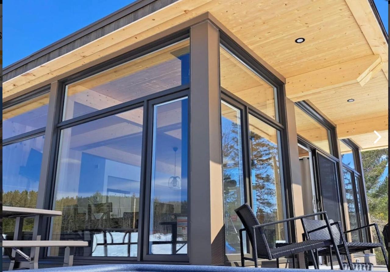 Les Chalets Double K # 2 サン・タレクシ・デ・モン エクステリア 写真