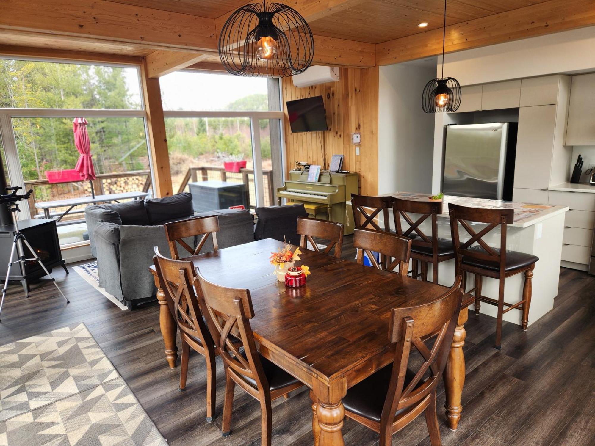 Les Chalets Double K # 2 サン・タレクシ・デ・モン エクステリア 写真